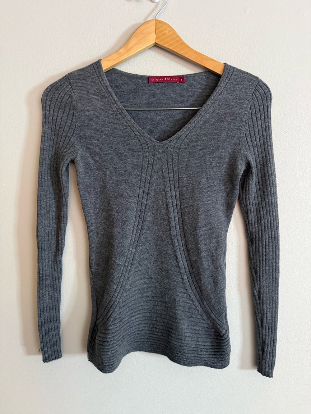 Krimson klover womens S wool sweater Charcoal V-Neck Ribbed Sweater